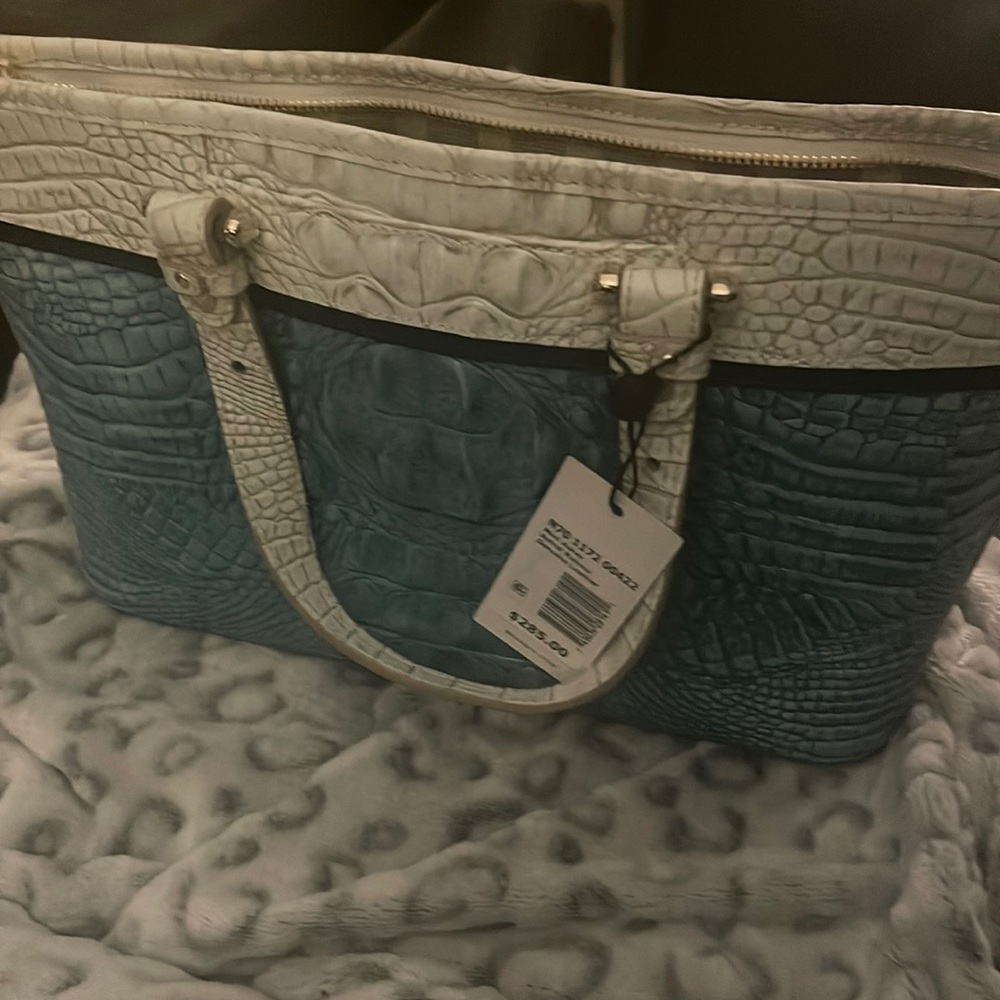 Brahmin brand new bag never worn.